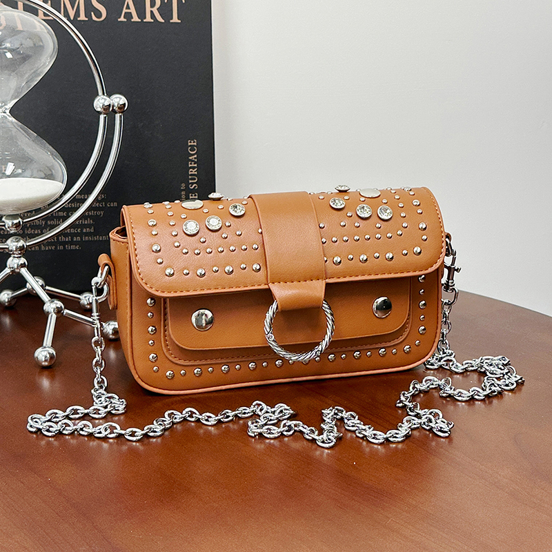 Luxury Bags 2026 Trends - Brand bolsa feminina Luxury Rivet Shoulder