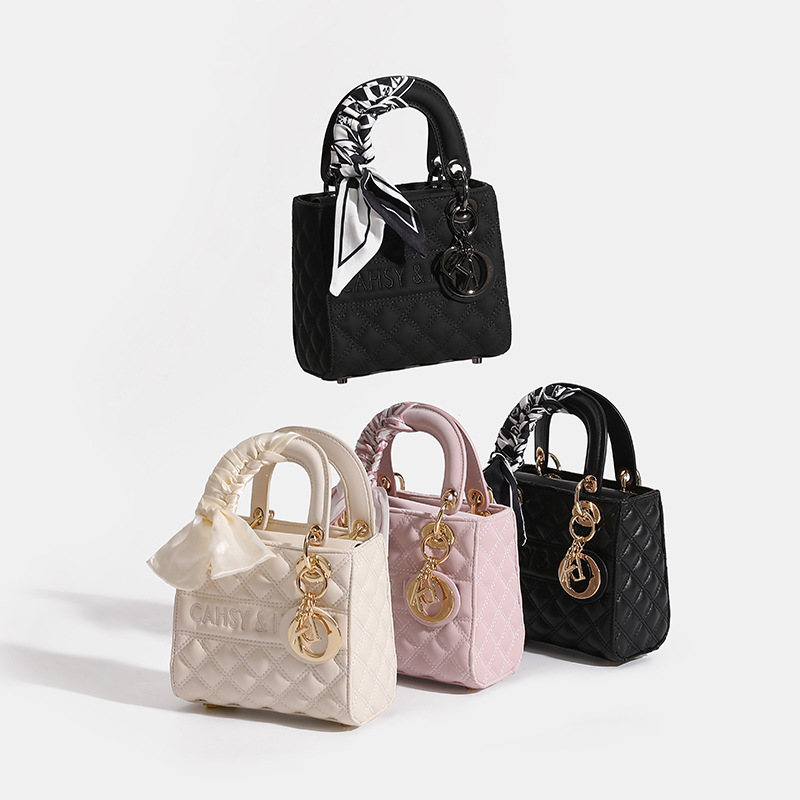Genuine Leather Quilted Top Ha - Structured Handbag Top Handle 评论和价格