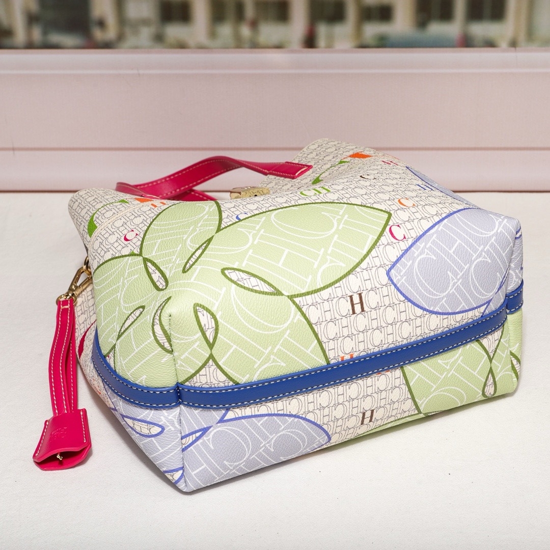 CH Luxury Printed Bucket Bag 2 - Luxury Bags Edit 评论和价格